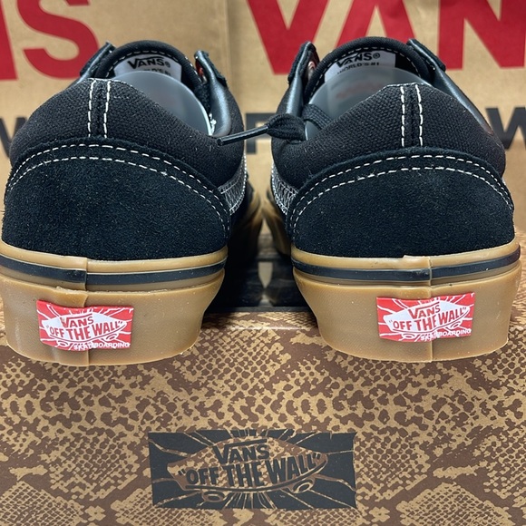 Vans Men’s Skate Old Skool Hockey Skateboards Black/ VN0A5FCB18J
Sneakers - Picture 14 of 16